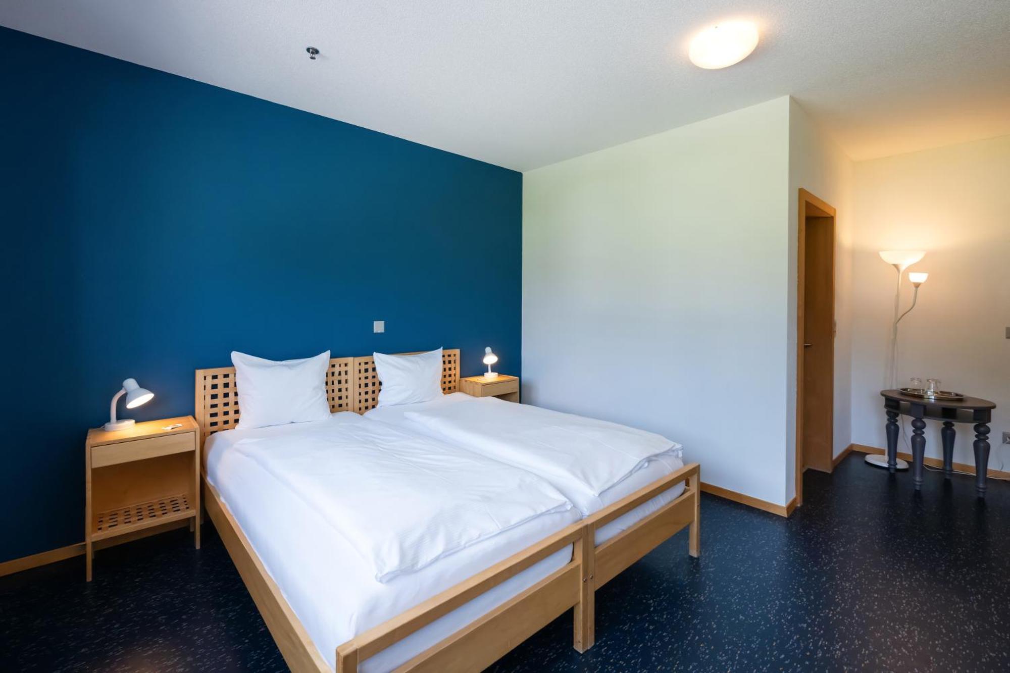 Triple Room Bathroom,1722913506:JPEG